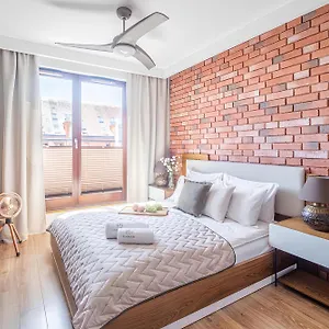 Flatbook - Center Motlawa Apartment Gdansk